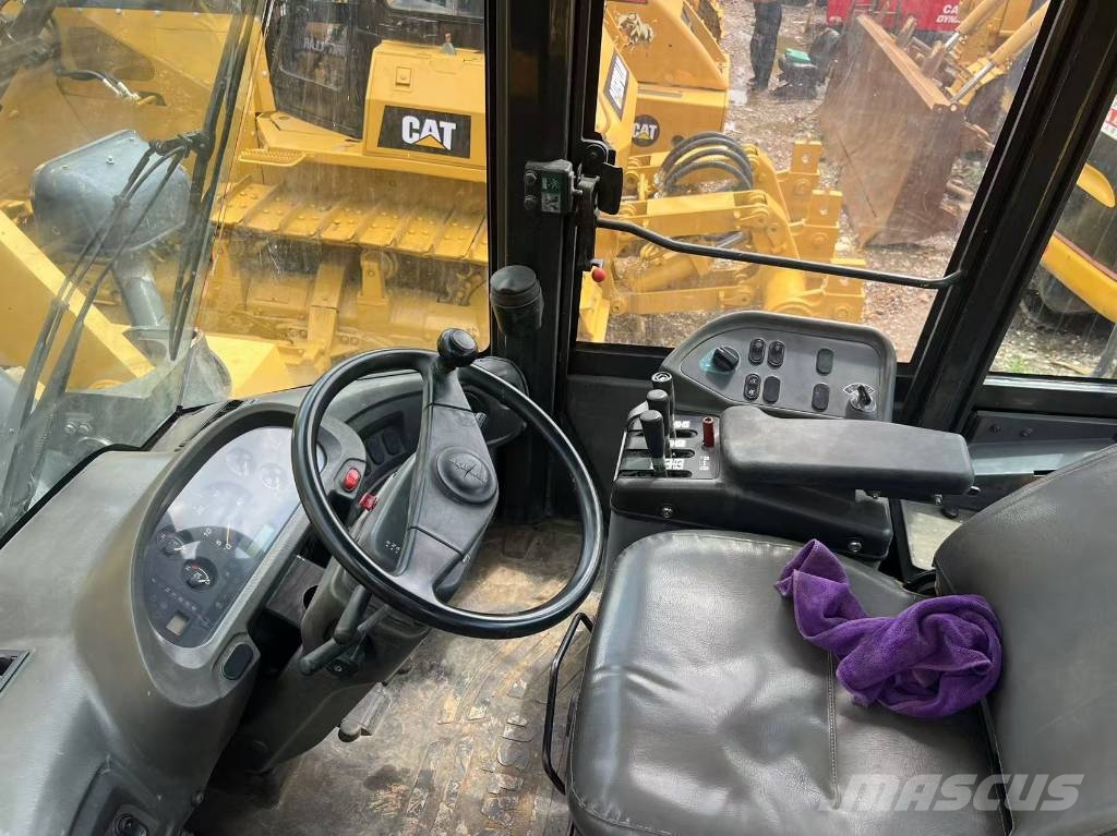 Komatsu WA 380-3 Kolesni nakladalci