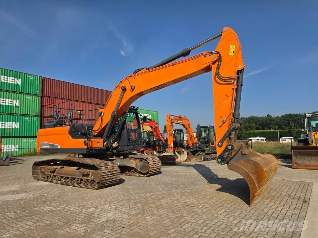 Doosan DX 225 LC-5 Bageri guseničari