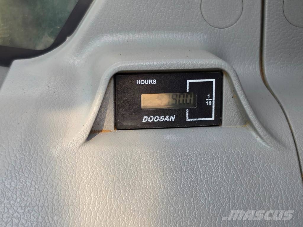 Doosan DX 225 LC-5 Bageri guseničari