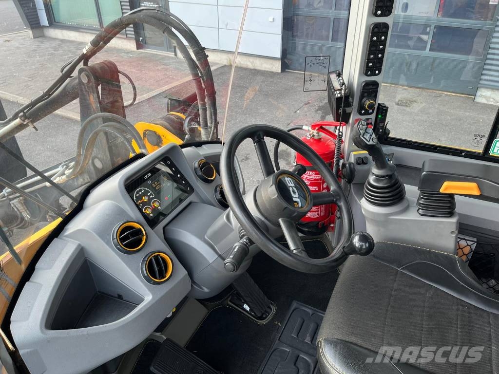 JCB 413K Pyöräkuormaajat