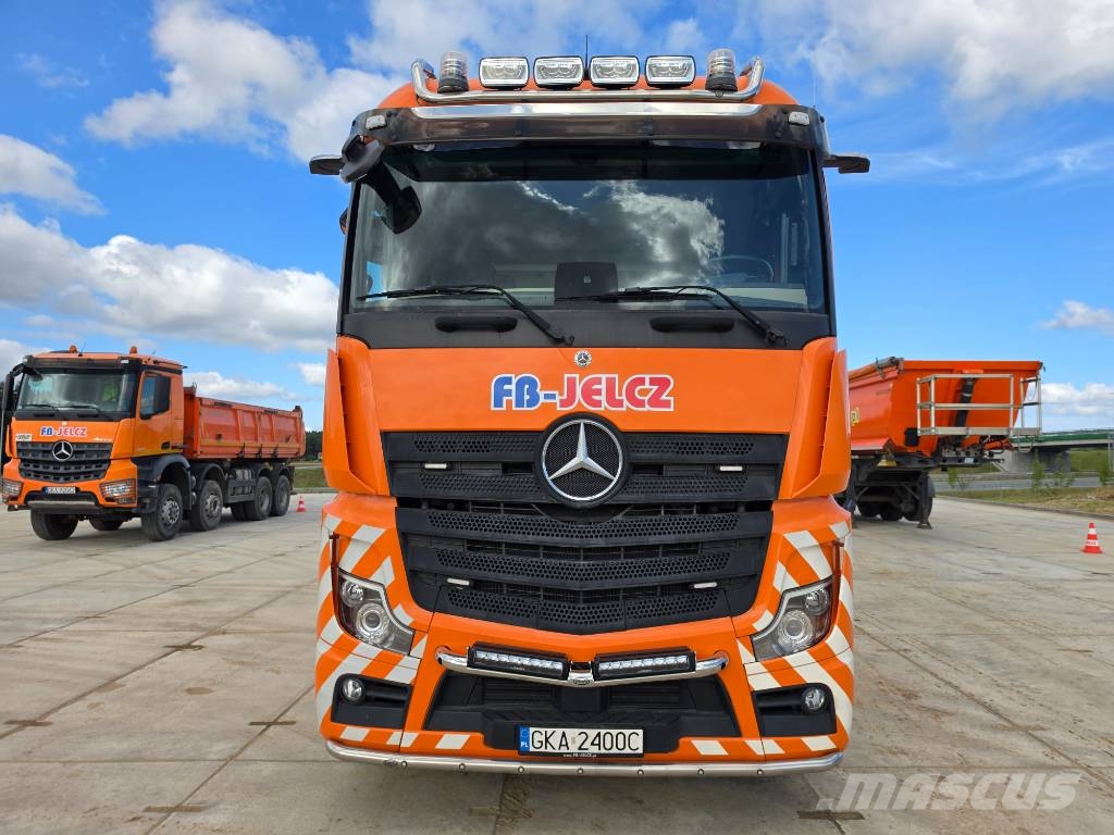 Nooteboom MCO-58-05V Låg lastande semi trailer