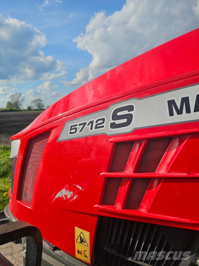 Massey Ferguson 5712 S 2018r Traktori