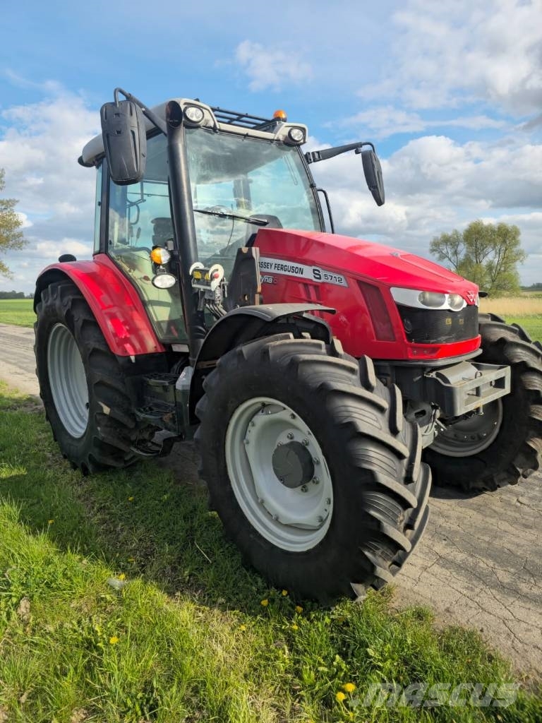 Massey Ferguson 5712 S 2018r Traktori