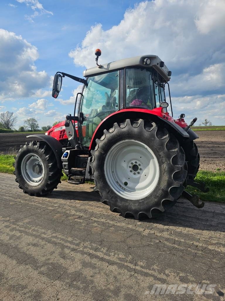 Massey Ferguson 5712 S 2018r Traktori