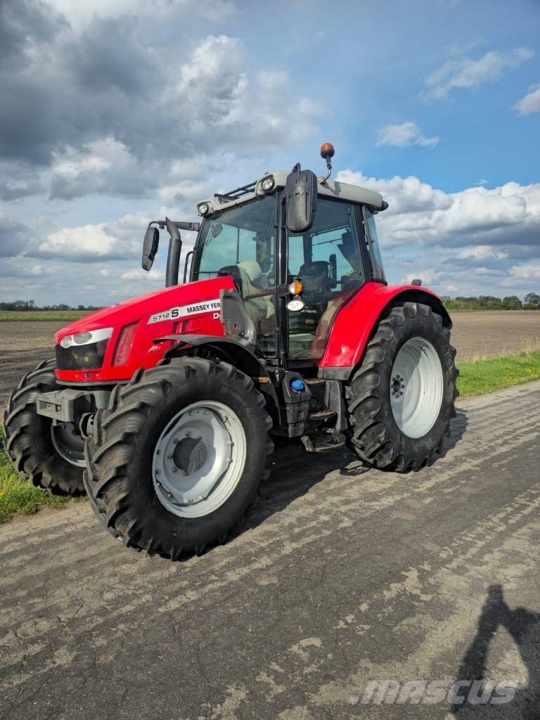 Massey Ferguson 5712 S 2018r Traktori