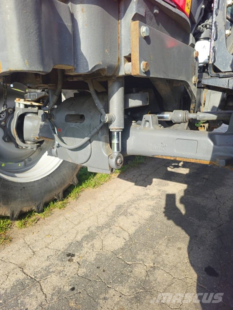Massey Ferguson 5712 S 2018r Traktori