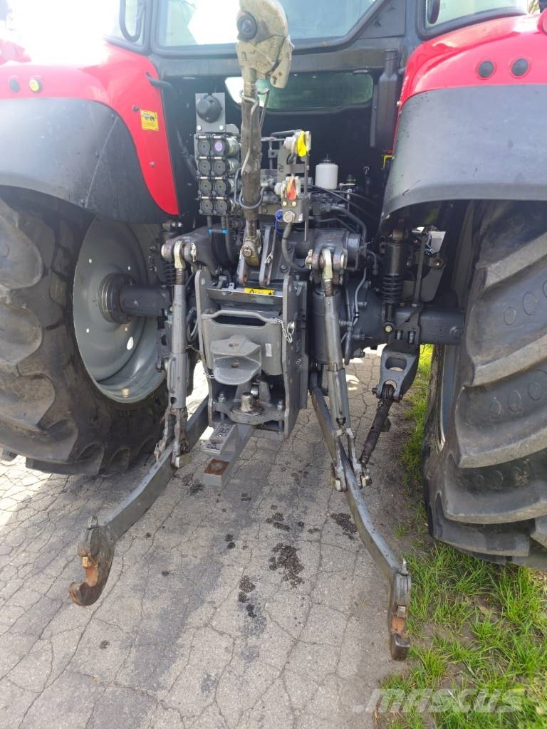 Massey Ferguson 5712 S 2018r Traktori