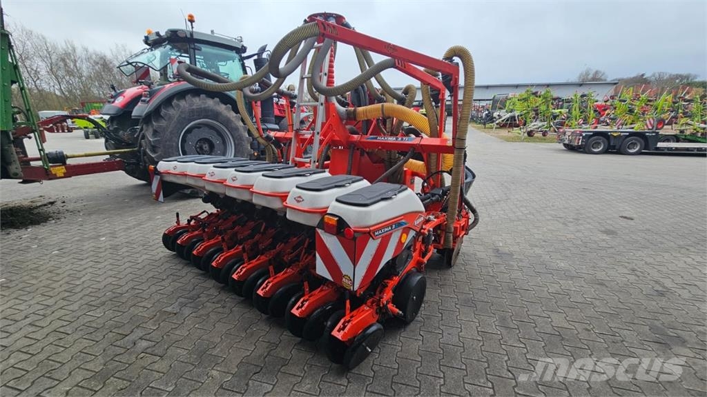 Kuhn Maxima 3 TIL E mit Fronttank Precisiezaaimachines