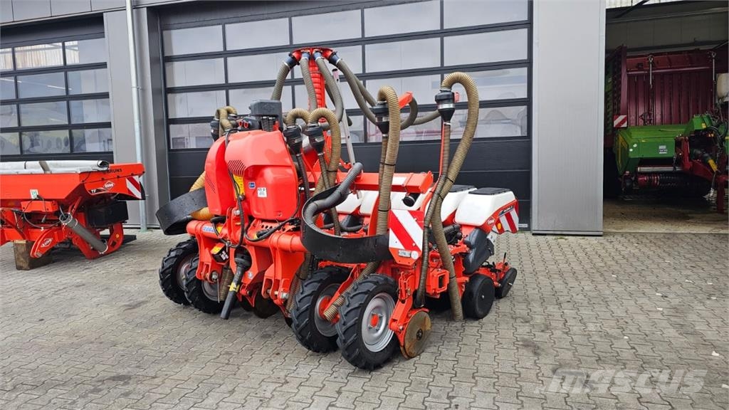 Kuhn Maxima 3 TIL E mit Fronttank Precisiezaaimachines