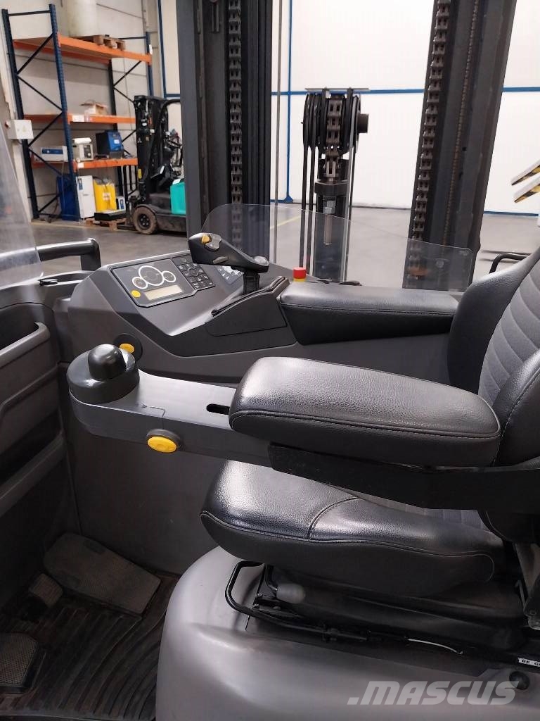 UniCarriers UFW250DTFVRE705 Reach truck