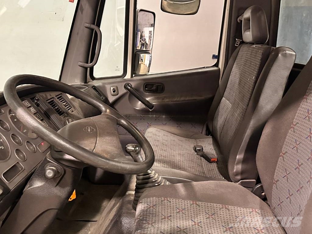 Nissan ATLEON 140 Camiones de cama baja