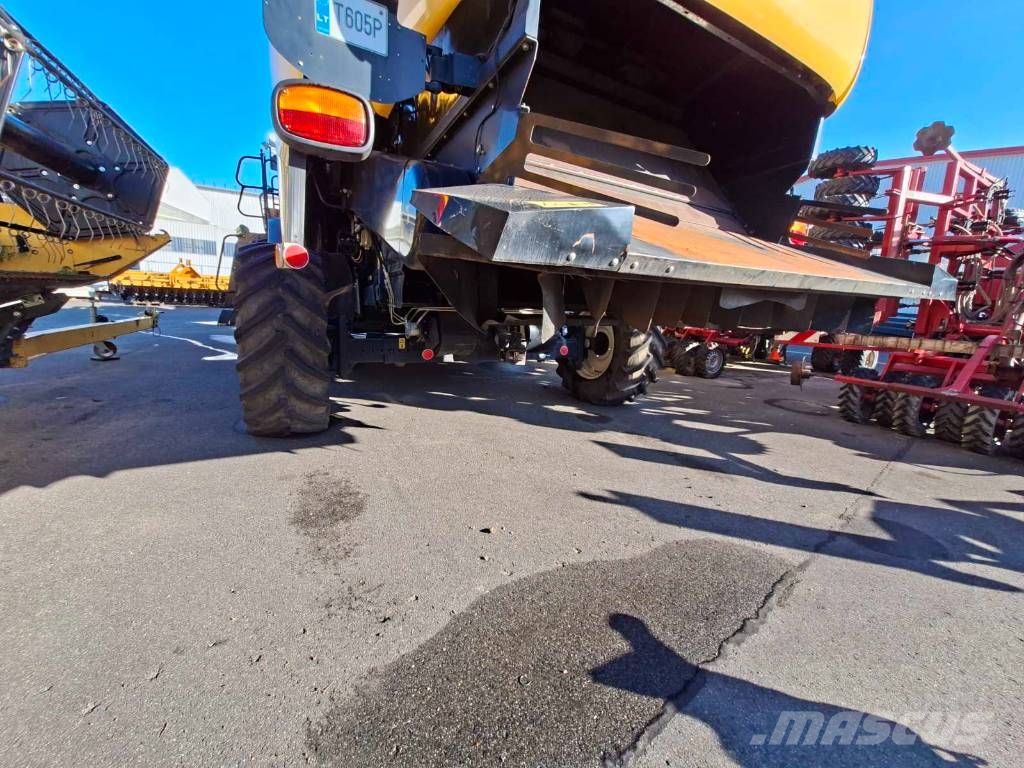 New Holland CX 8080 Kombajni