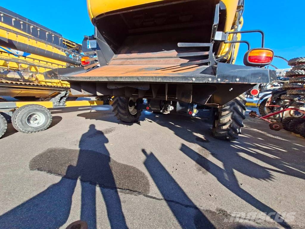 New Holland CX 8080 Kombajni