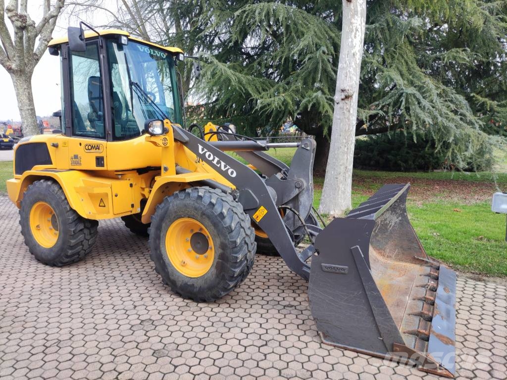 Volvo L 35 G 輪胎式裝載機