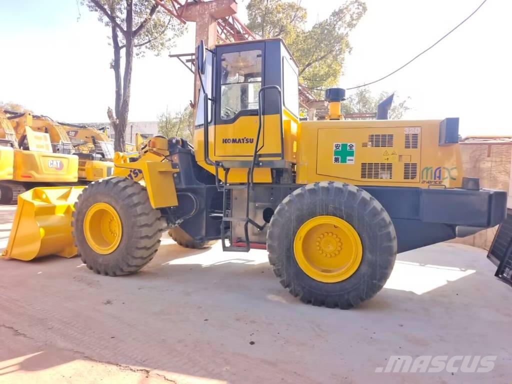 Komatsu WA 320-3 made in Japan Utovarivači na kotačima