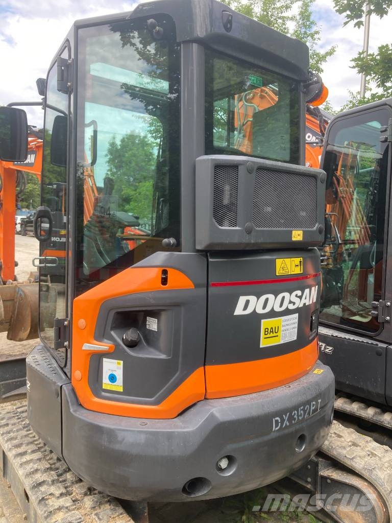 Doosan Kurzheckbagger DX 35 Z-7 Raupenbagger