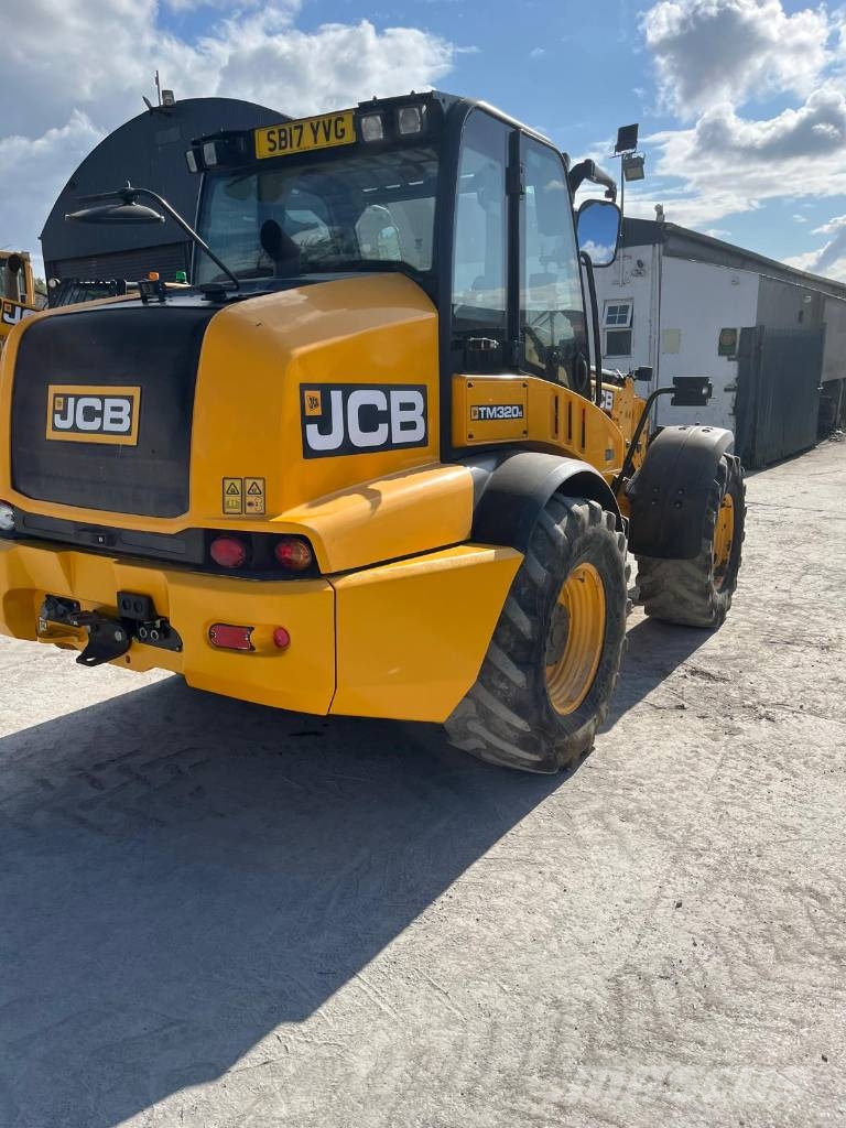 JCB TM 320 S معدات مناولة لأغراض الزراعة