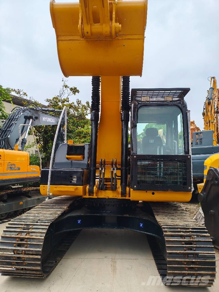CAT 320 D 履带挖掘机