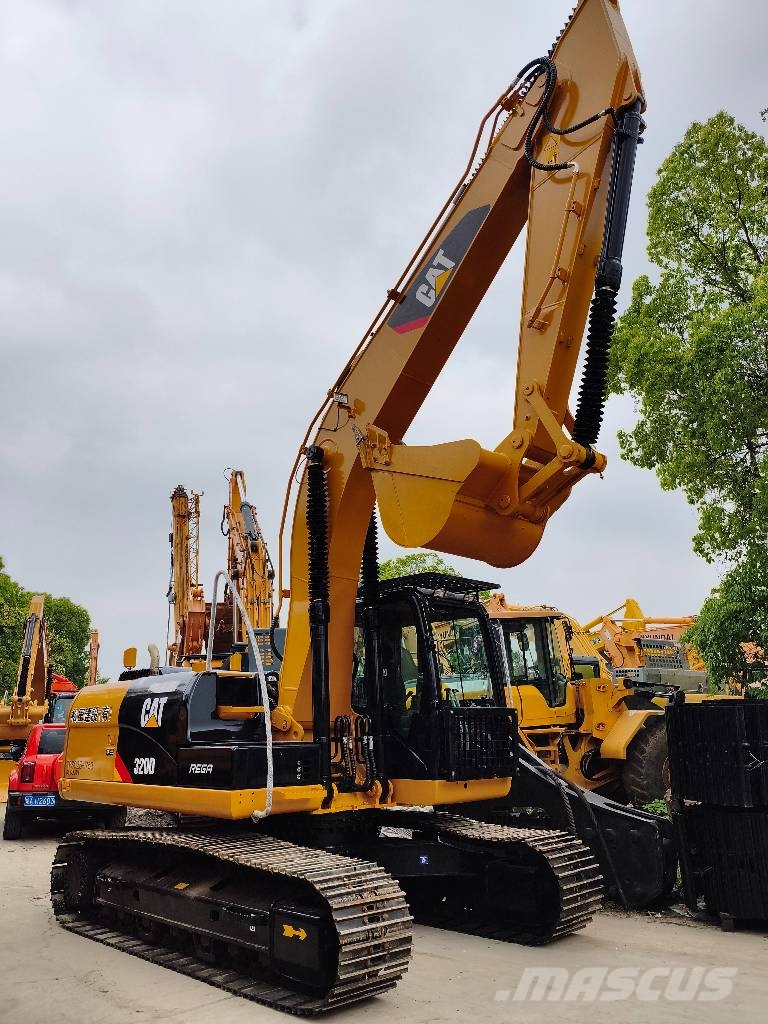 CAT 320 D 履带挖掘机
