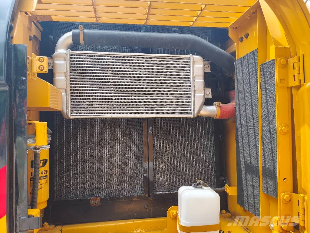 CAT 320 D 履带挖掘机