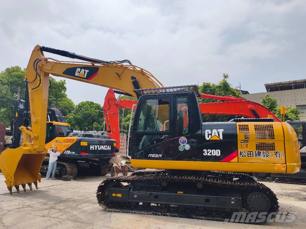 CAT 320 D 履带挖掘机