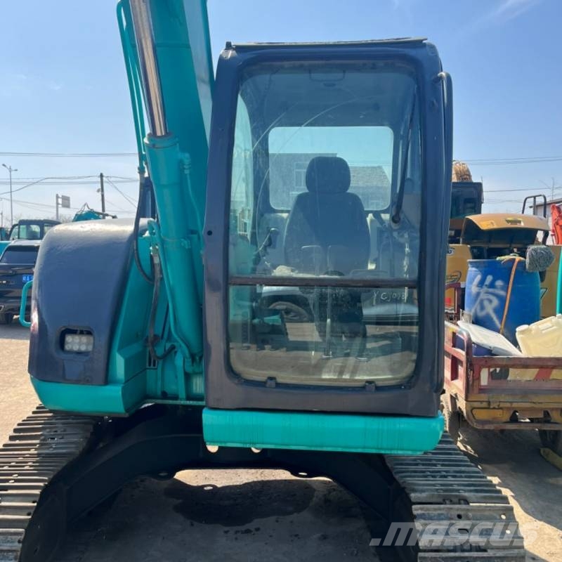 Kobelco SK 70 SR Vidēja lieluma ekskavatori 7 t - 12 t