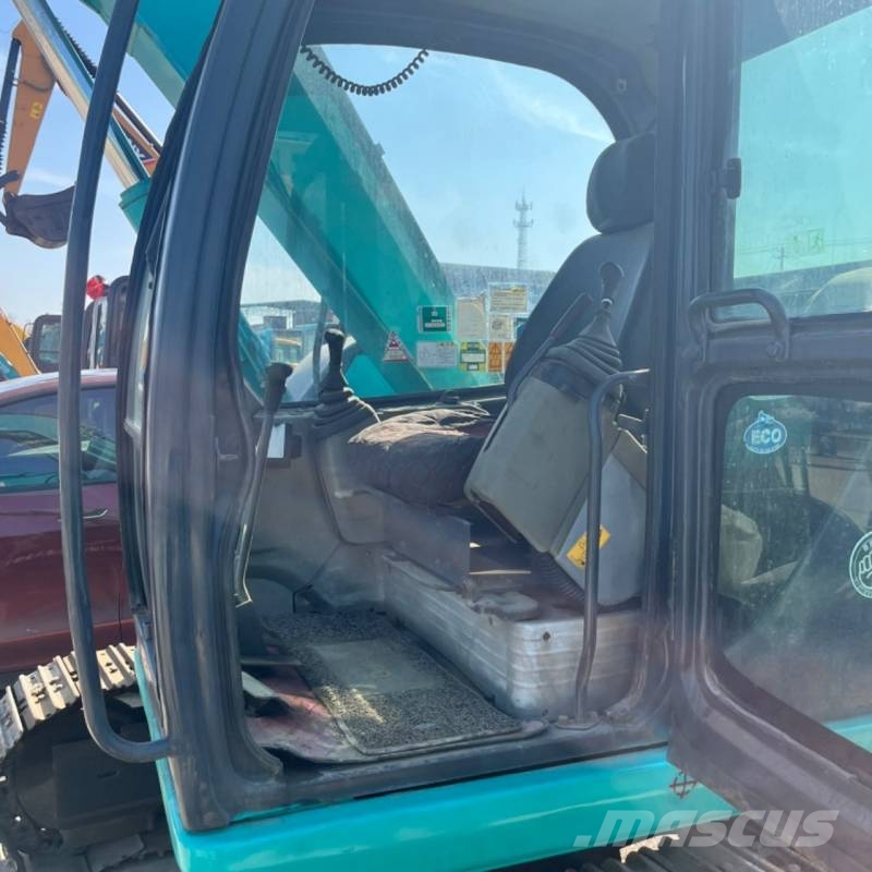 Kobelco SK 70 SR Vidēja lieluma ekskavatori 7 t - 12 t