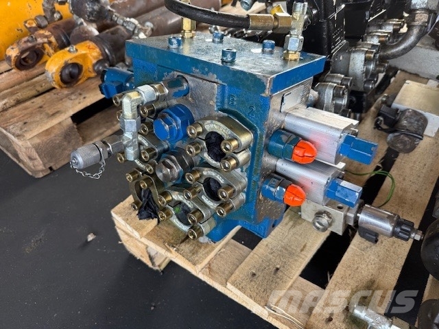 Liebherr L 556 HYDRAULIC PUMP A10V045 Hüdraulika