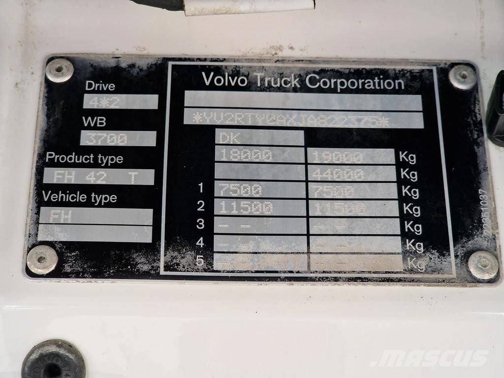 Volvo FH 13.460 Globetrotter 4x2 - Low deck - Full air - Tegljači