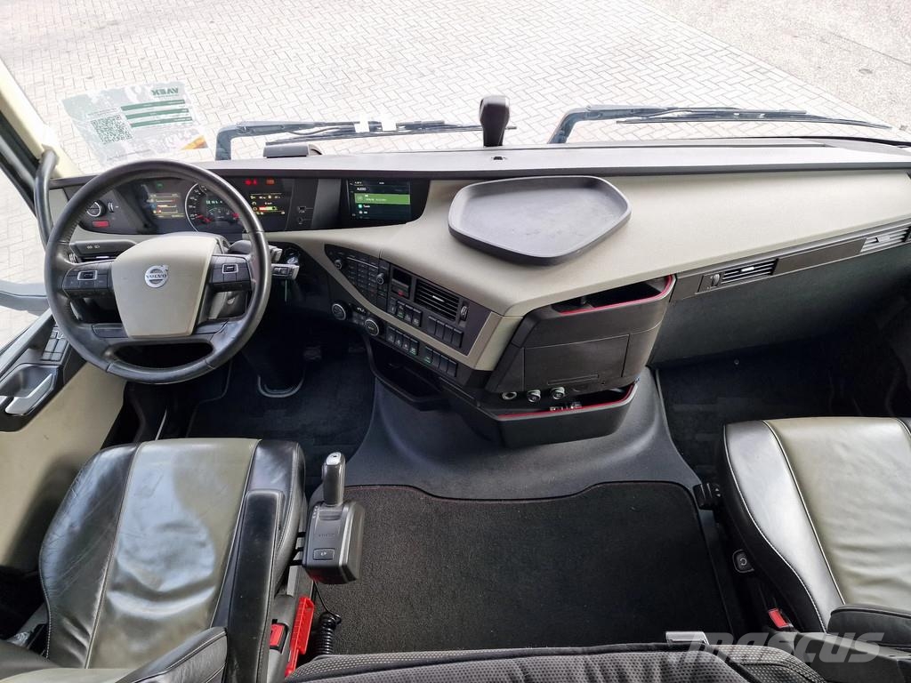 Volvo FH 13.460 Globetrotter 4x2 - Low deck - Full air - Tegljači