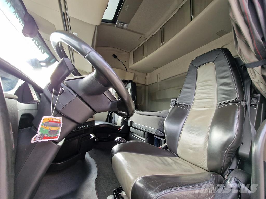 Volvo FH 13.460 Globetrotter 4x2 - Low deck - Full air - Tegljači