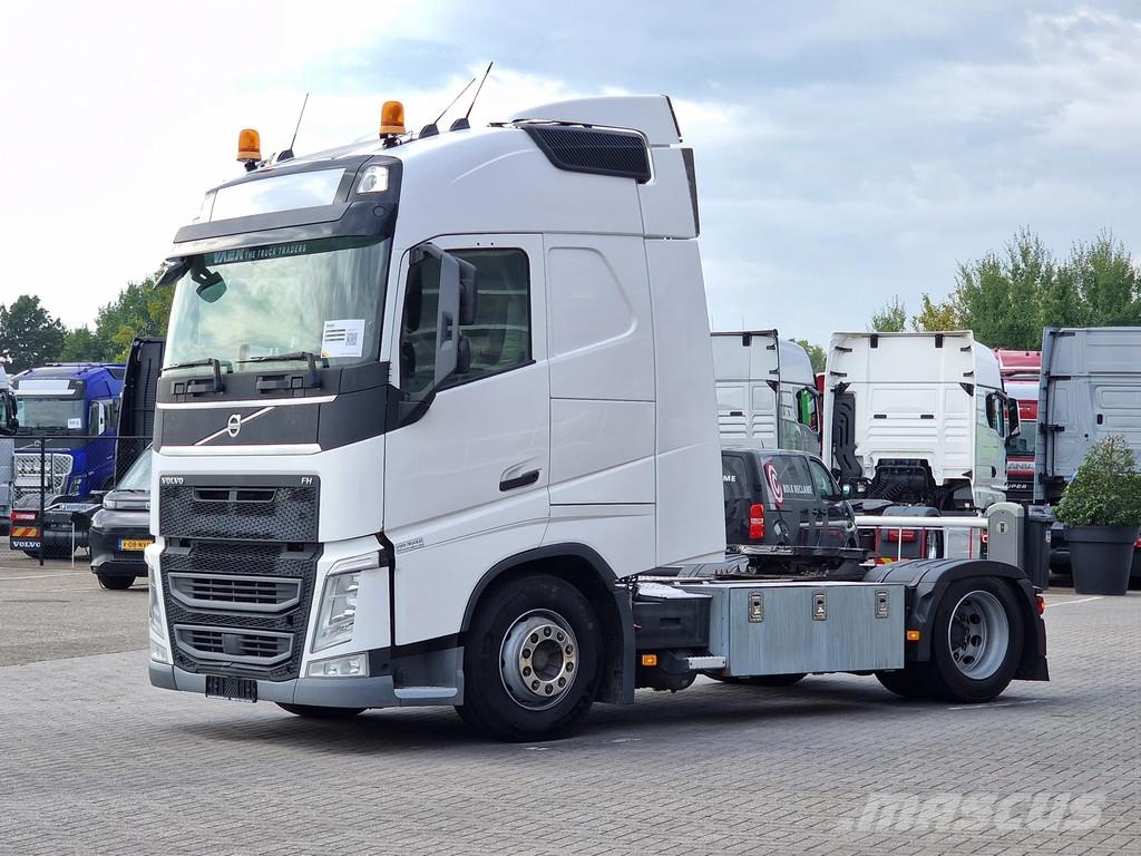 Volvo FH 13.460 Globetrotter 4x2 - Low deck - Full air - Tegljači