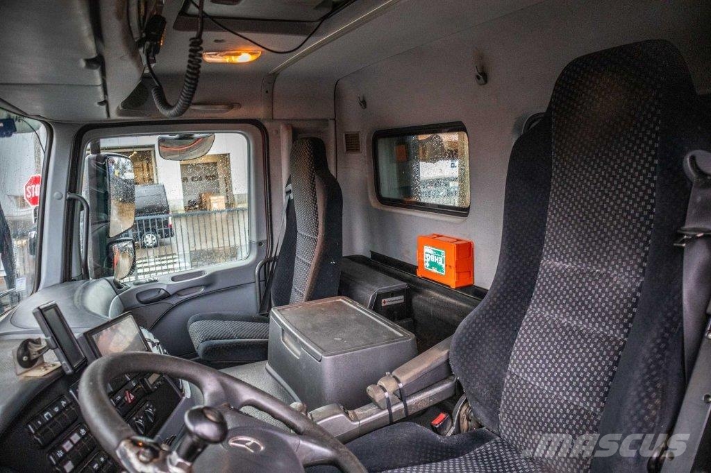 Mercedes-Benz ACTROS 3344 AK-MP3 + HMF1643 Z2 Самоскиди