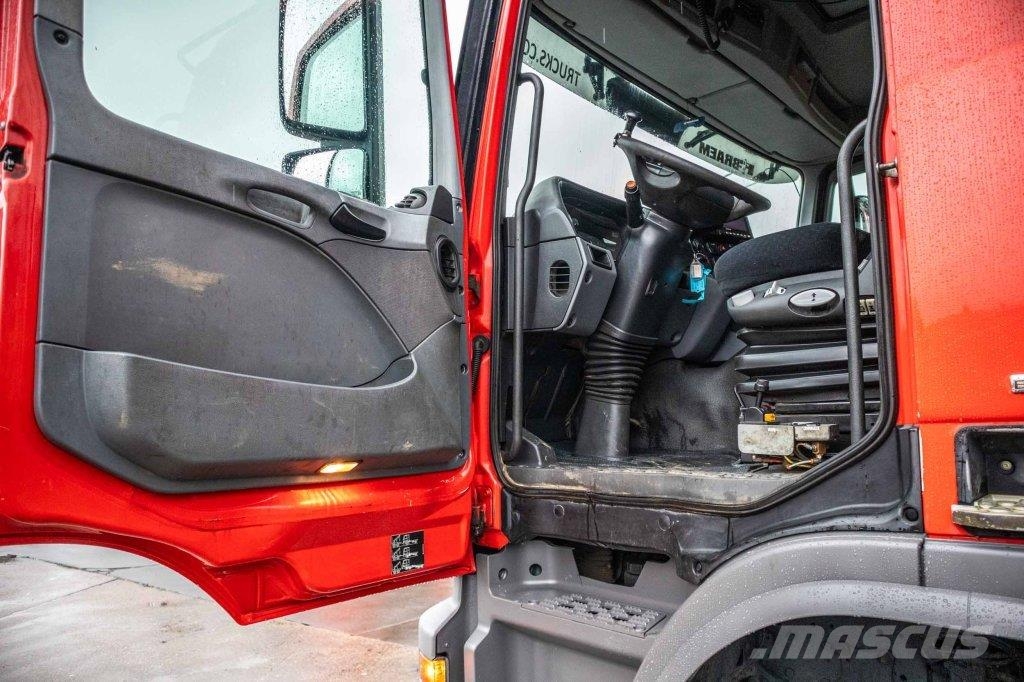 Mercedes-Benz ACTROS 3344 AK-MP3 + HMF1643 Z2 Самоскиди