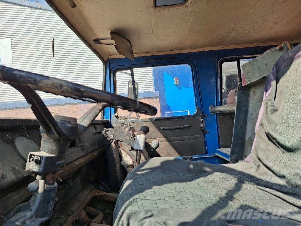 Mercedes-Benz 1113 Camiones con chasís y cabina