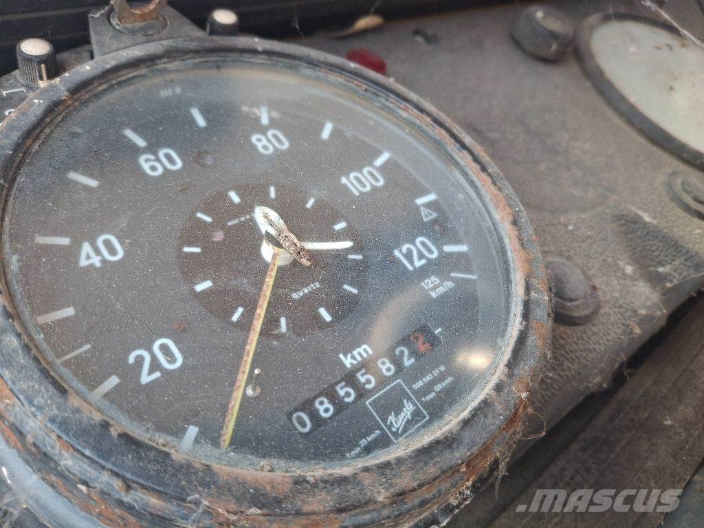 Mercedes-Benz 1113 Camiones con chasís y cabina