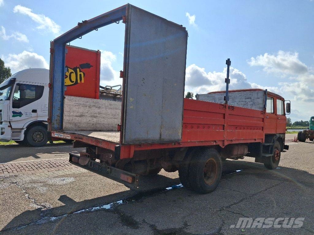 Mercedes-Benz 1113 Camiones con chasís y cabina