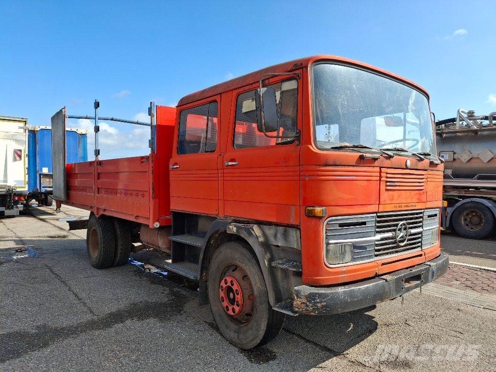 Mercedes-Benz 1113 Camiones con chasís y cabina