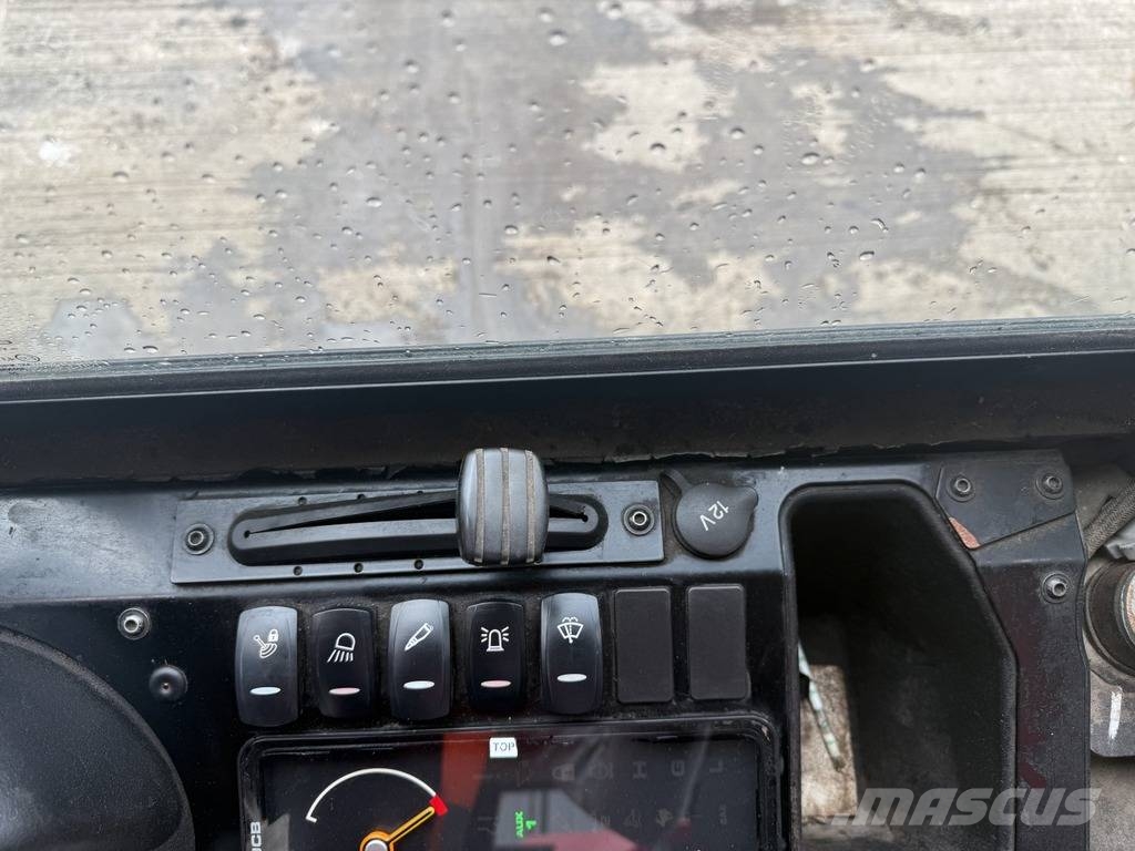 JCB 15 C-1 1.6t Mini Excavator with 3 Buckets Miniekskavaatorid < 7 t