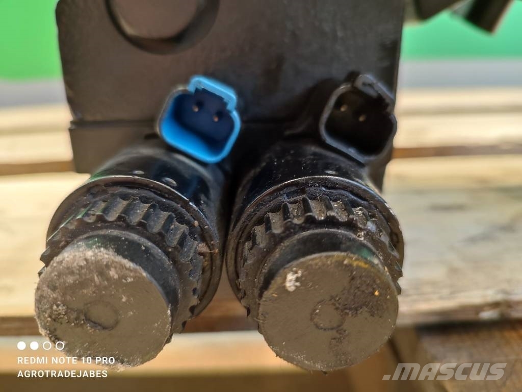 Manitou Hydromotor 52500588 MANITOU MLT 625-75H محركات