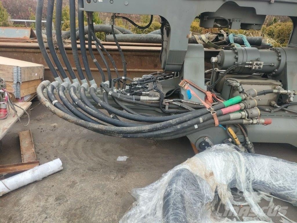 Liebherr LV36 Вибропогружатели