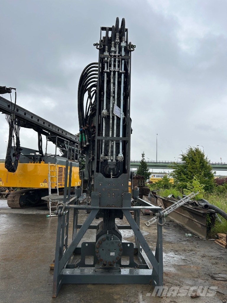 Liebherr LV36 Вибропогружатели