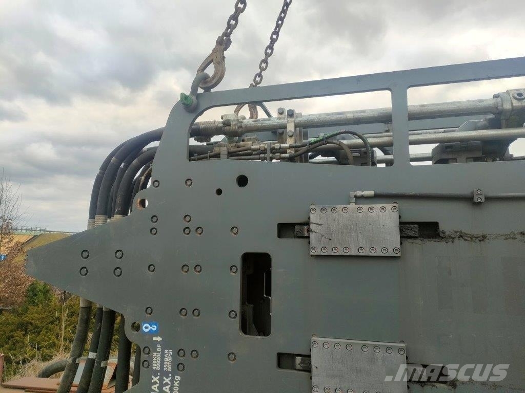 Liebherr LV36 Вибропогружатели