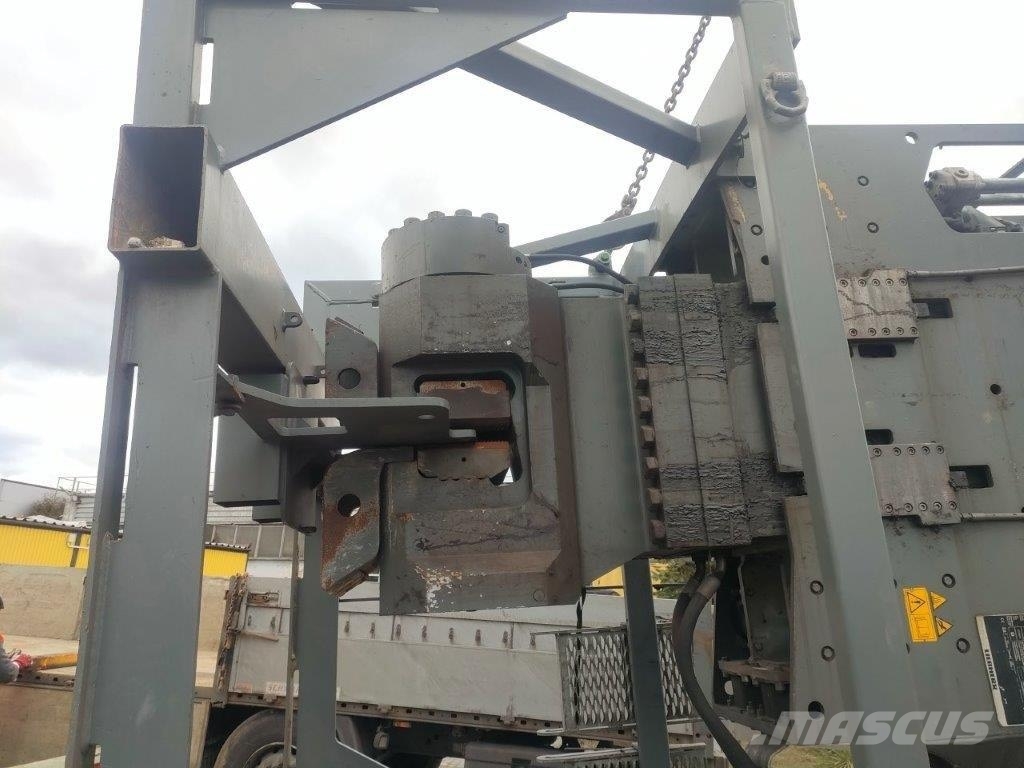 Liebherr LV36 Вибропогружатели