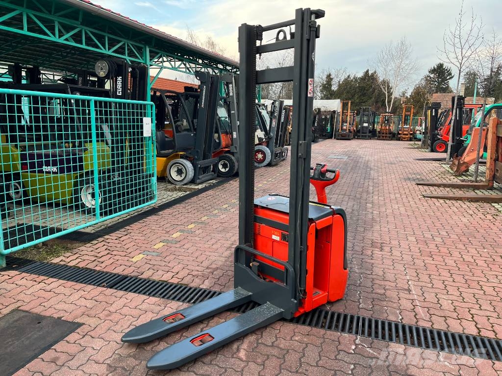 Linde L 14 V-3816 OB 보행식 리치 지게차