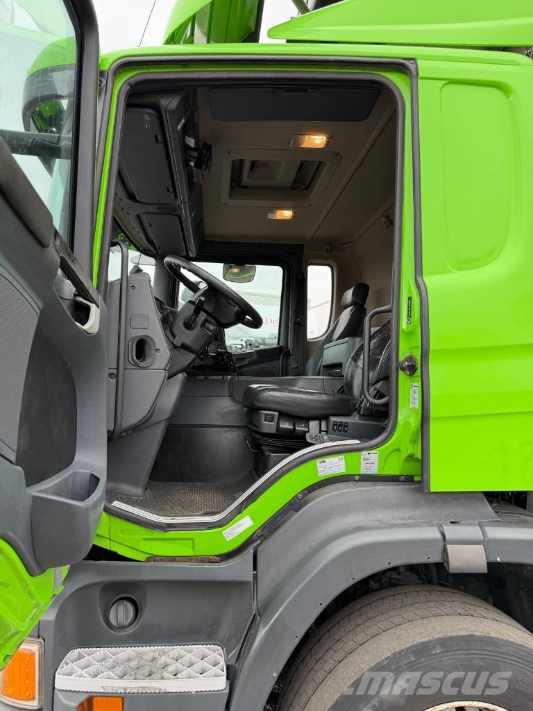 Scania P340 LB6X2*4HNB Serie 6021 Isotermos y frigoríficos