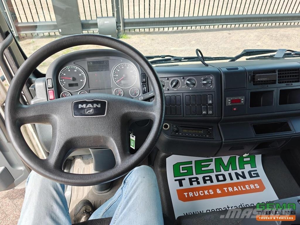 MAN TGL 10.180 4x2 DayCab Euro5 - Enclosed Box 6.7m + Camiones con caja de remolque