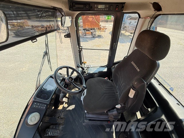Doosan DL 300-5 USED CAB Cabina