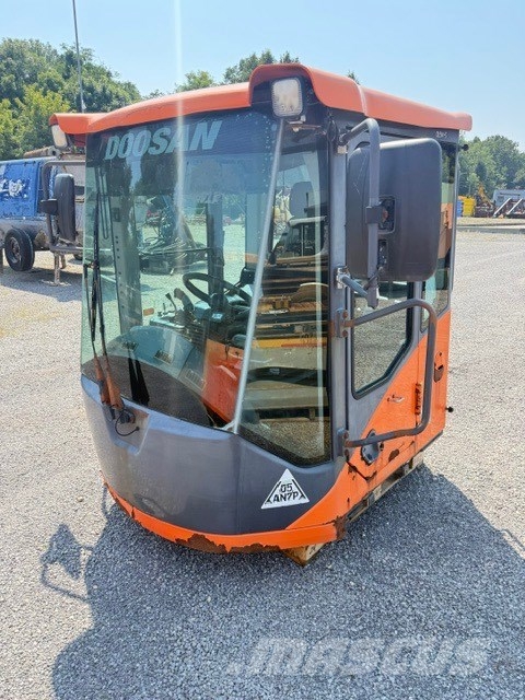 Doosan DL 300-5 USED CAB Cabina