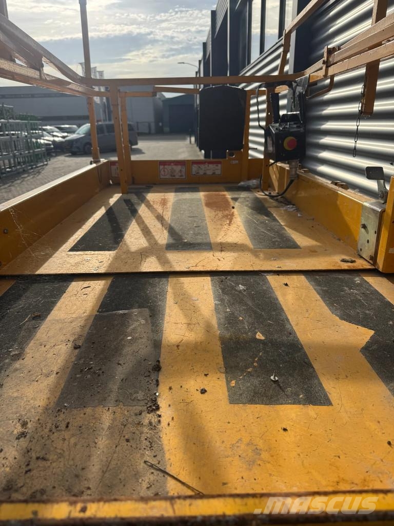 Haulotte Compact 12 Hoogwerker Schaarhoogwerker Schaarlift Saxliftar